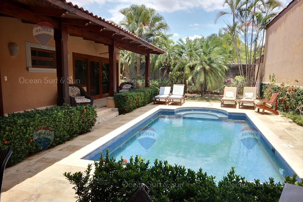 Casa-santosha-three-bedroom-home-pool-playa-langosta