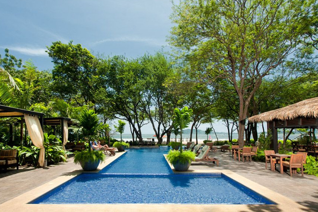 Ibis-seven-playa-langosta-rental-investment-beach-club-vacation-rental-investment-retirement-residence