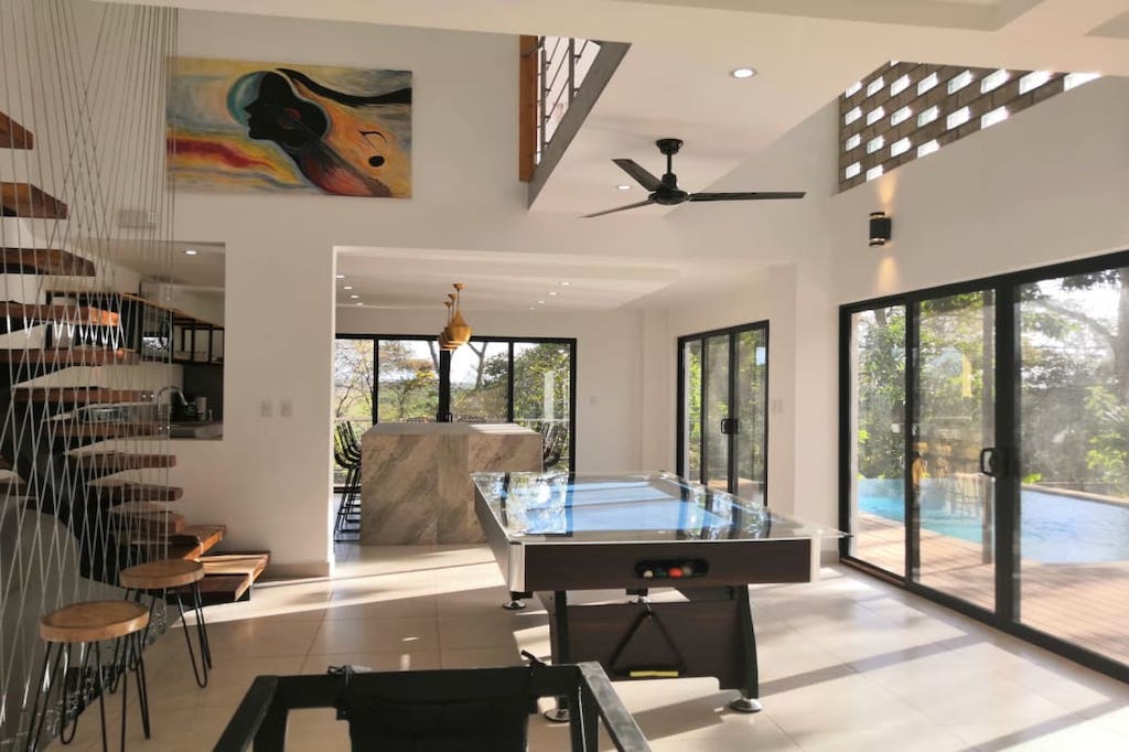 tamarindo-gated-community-surfing-vacation-investment-retirement-home-travel-expat