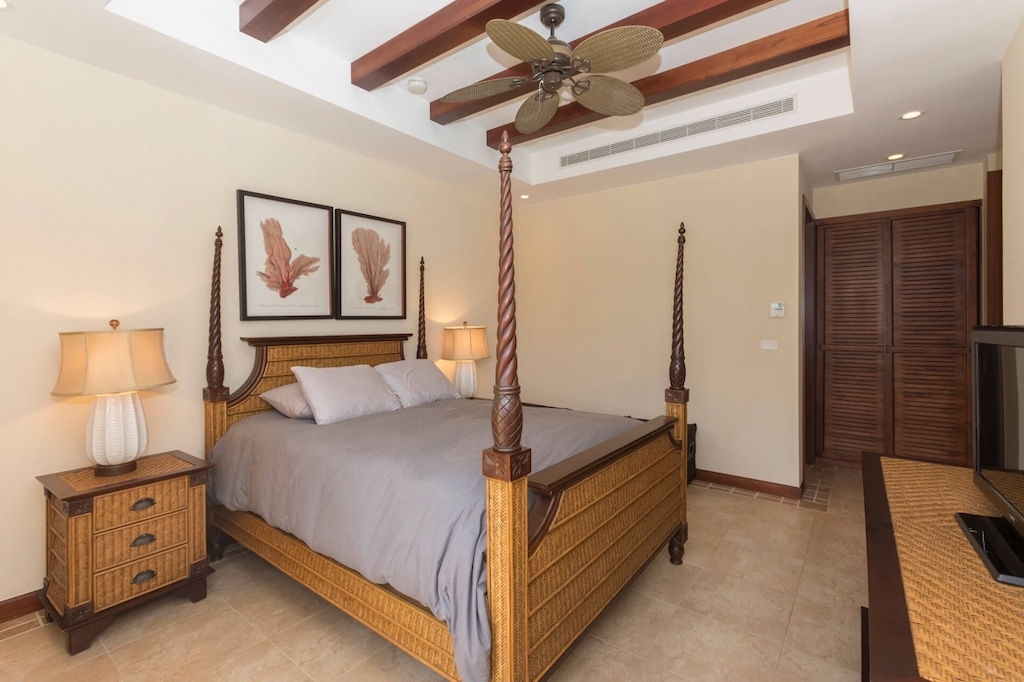 jobo-8-tamarindo-surf-beach-nightlife-real-estate-investment-vacation-residence-retirement-property