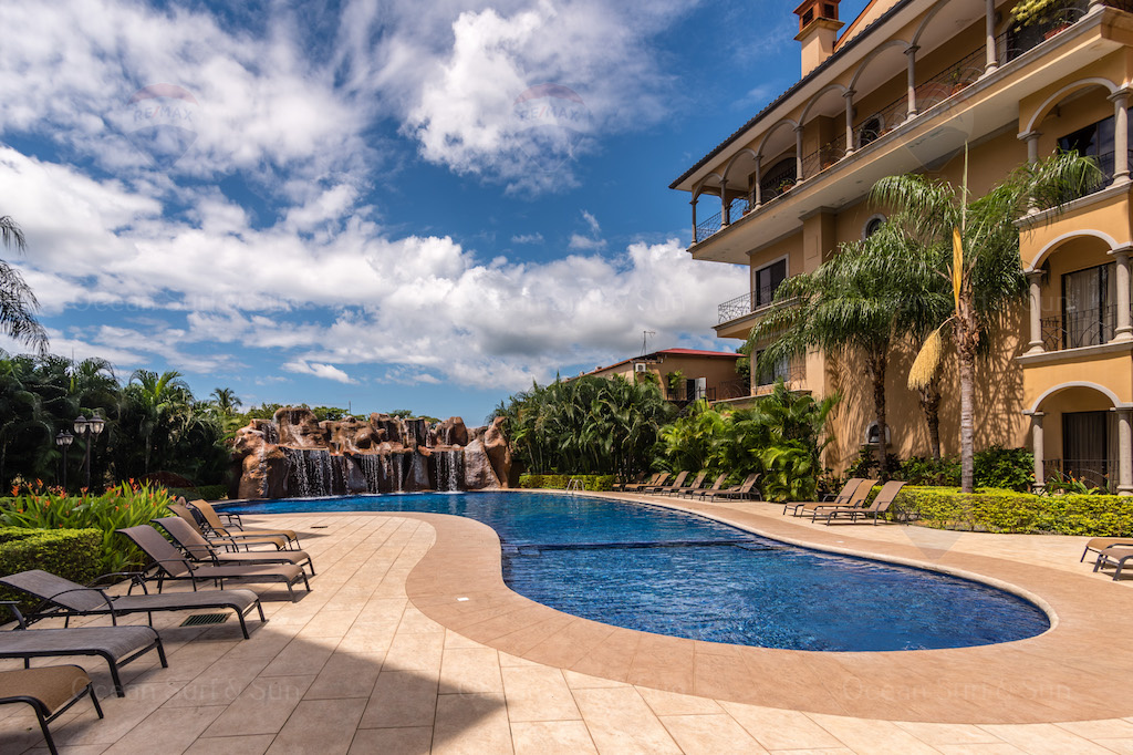Sunrise-fourteen-rental-investment-vacation-residence-retirement-property-playa-tamarindo-surf-guanacaste-costa-rica