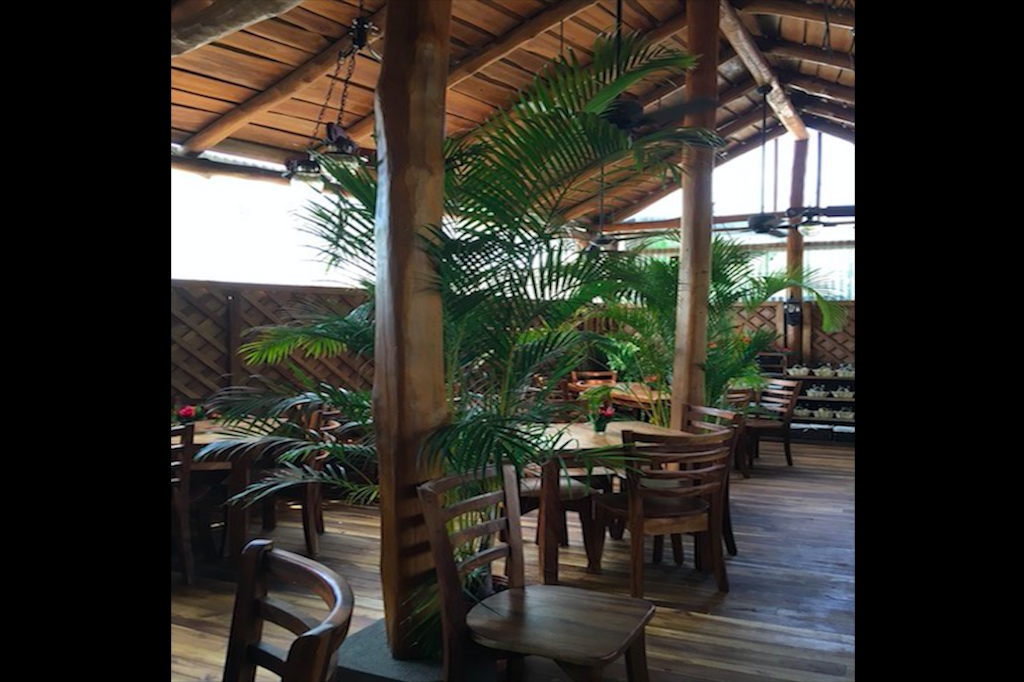 Punto-tranquilo-restaurant-business-huacas-playa-tamarindo-guanacaste