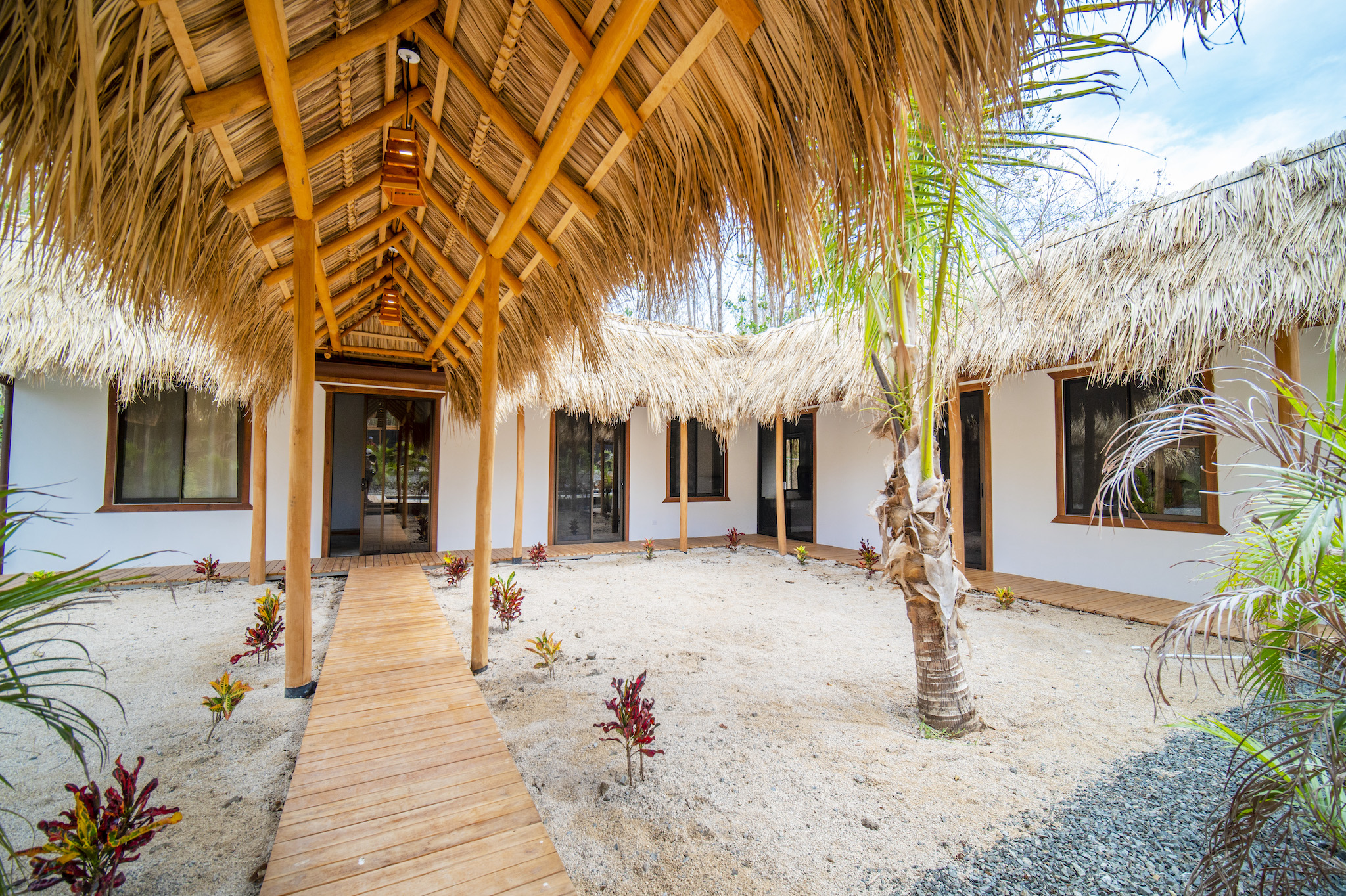 casa-uluwatu-tamarindo-surf-beach-nightlife-real-estate-investment-vacation-residence-retirement-property