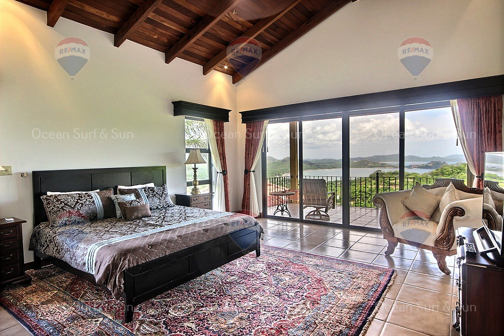 Casa-Miramar-4-bedroom-home-playa-flamingo-guanacaste-pool-ocean-view-playa-tamarindo-costa-rica