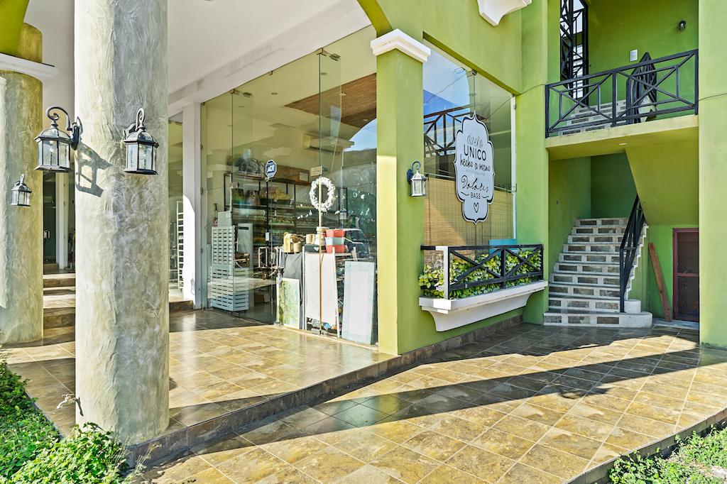 Tamarindo-commercial-center-multiple-business-shops-beach-surf-guanacaste-costa-rica