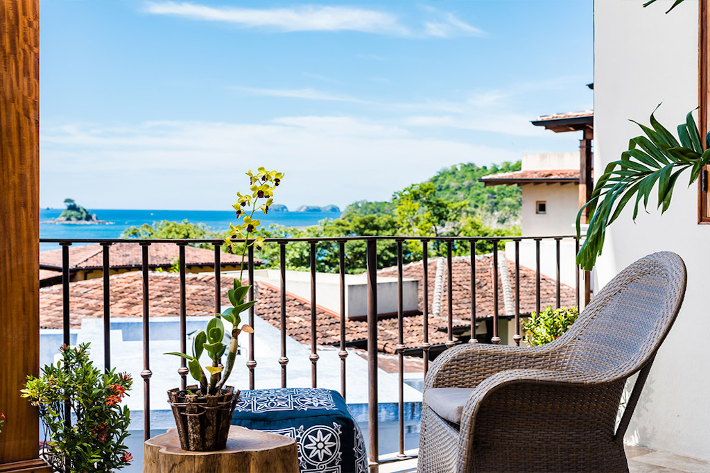 las-catalinas-playa-danta-investment-italian-community-tamarindo-surf-beach-living-retirement-residency