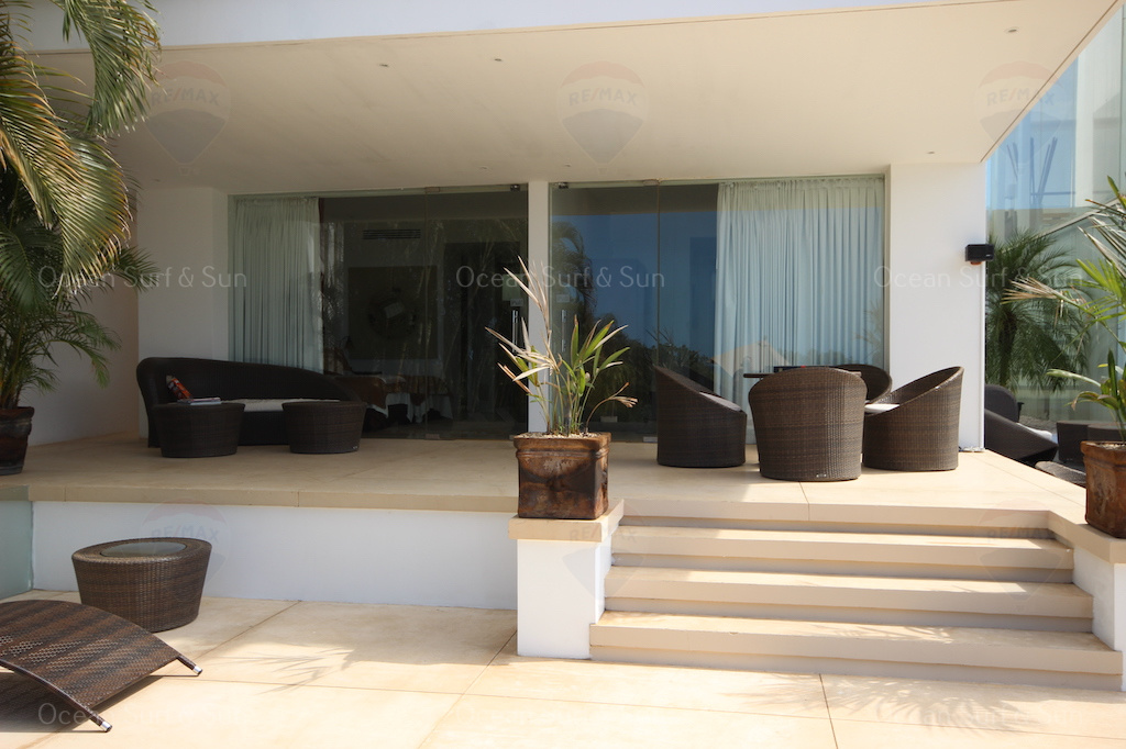 langosta-tamarindo-guanacaste-beachfront-luxury-real-estate-surf-vacation-rental