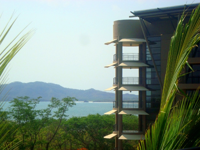 La Perla condos in Tamarindo