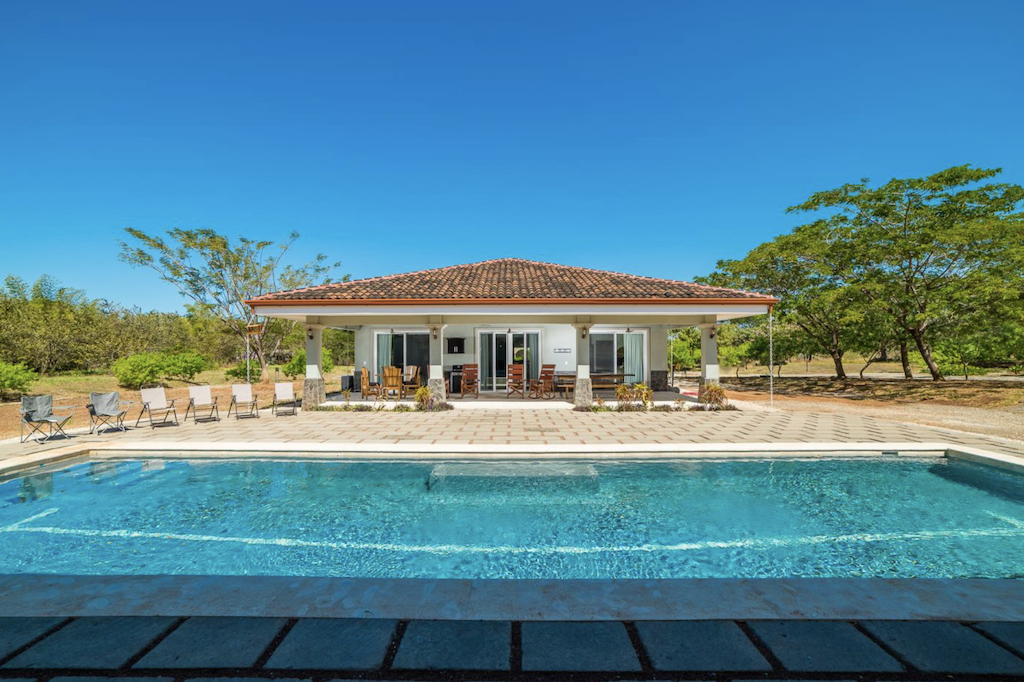 tamarindo-villareal-surfing-vacation-investment-gated-community-beach-rental-residence