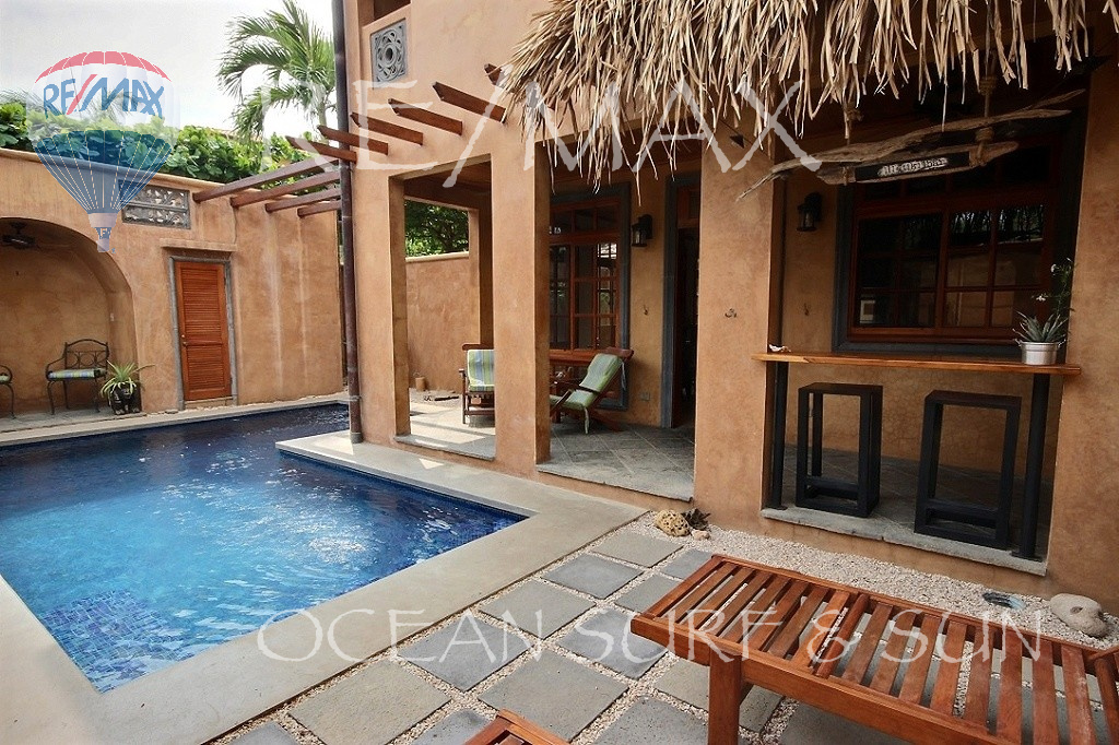 Courtyard villa 10 in Playa Langosta