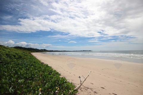 Playa Grande titled beachfront lot, Costa Rica